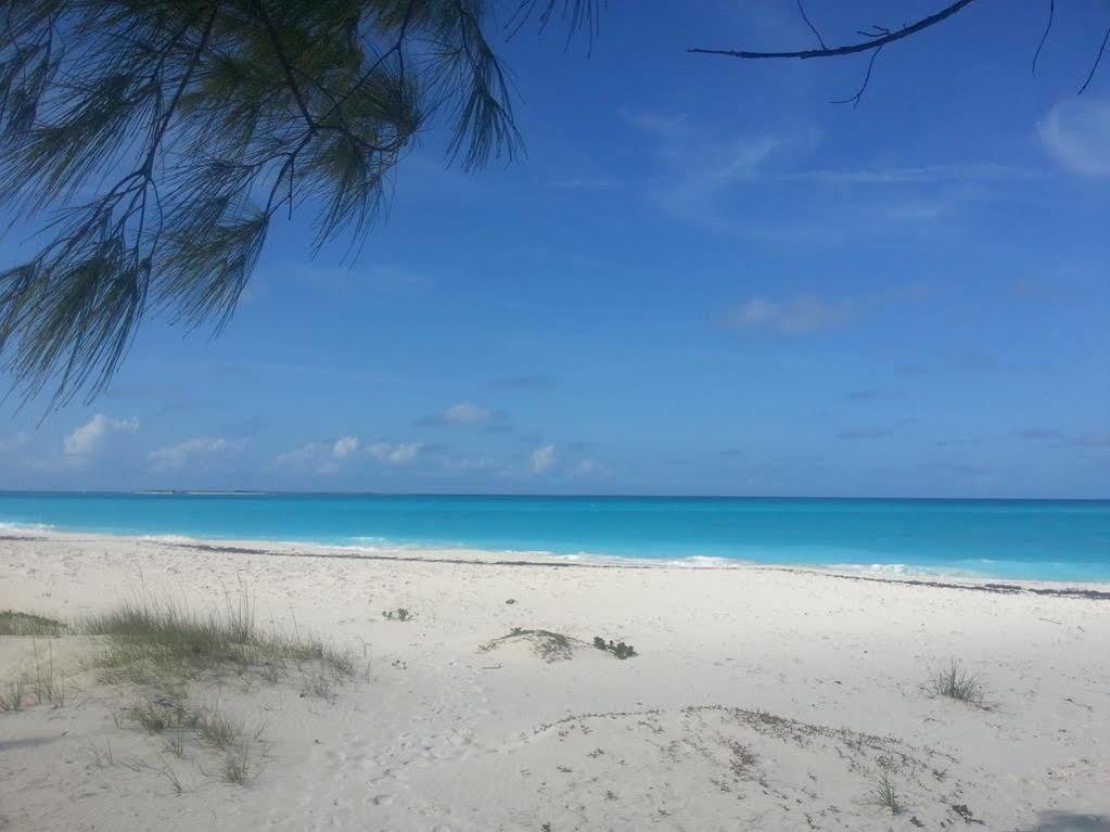 Augusta Bay Bahamas, Exuma Hotel George Town Eksteriør billede